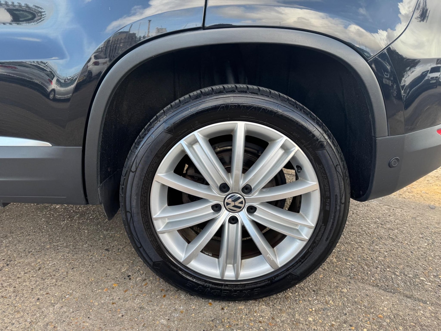 Used Volkswagen Tiguan 2014 for sale - 76349720: Photo 6