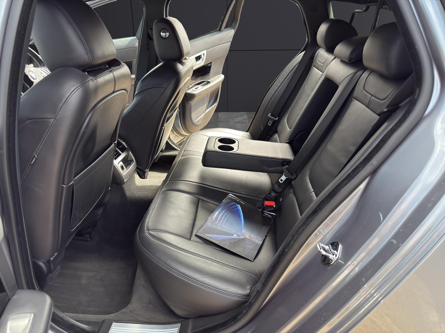 Used Jaguar XF 2014 for sale - 76348840: Photo 12