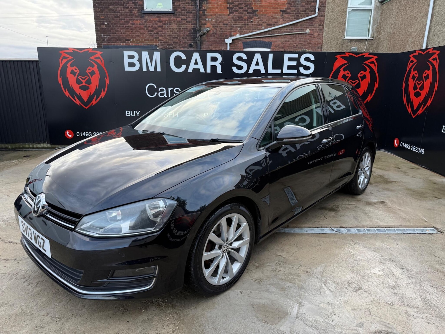 Used Volkswagen Golf 2013 for sale - 76865860: Photo 2