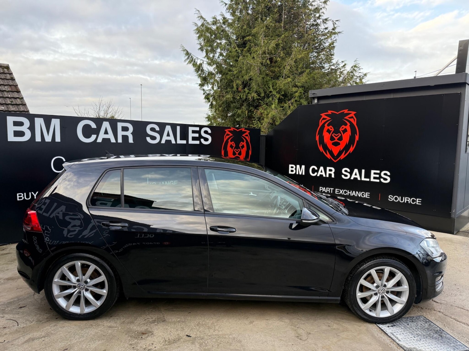 Used Volkswagen Golf 2013 for sale - 76865860: Photo 5