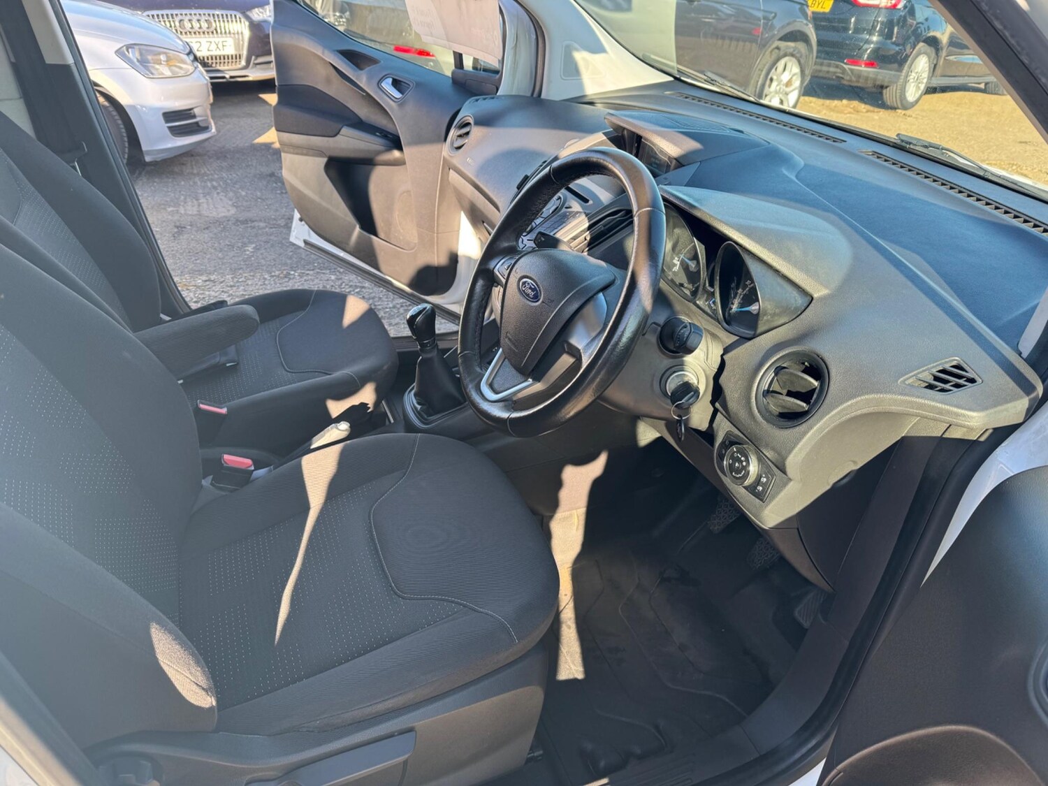 Used Ford Transit Courier 2018 for sale - 76522112: Photo 13