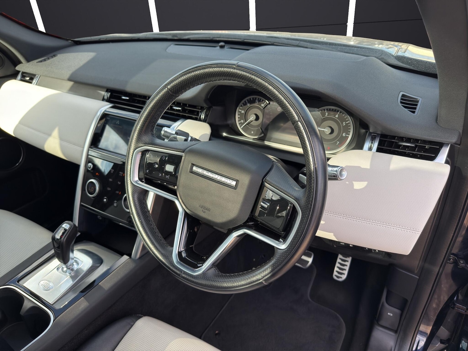 Used Land Rover Discovery Sport 2022 for sale - 76990470: Photo 16