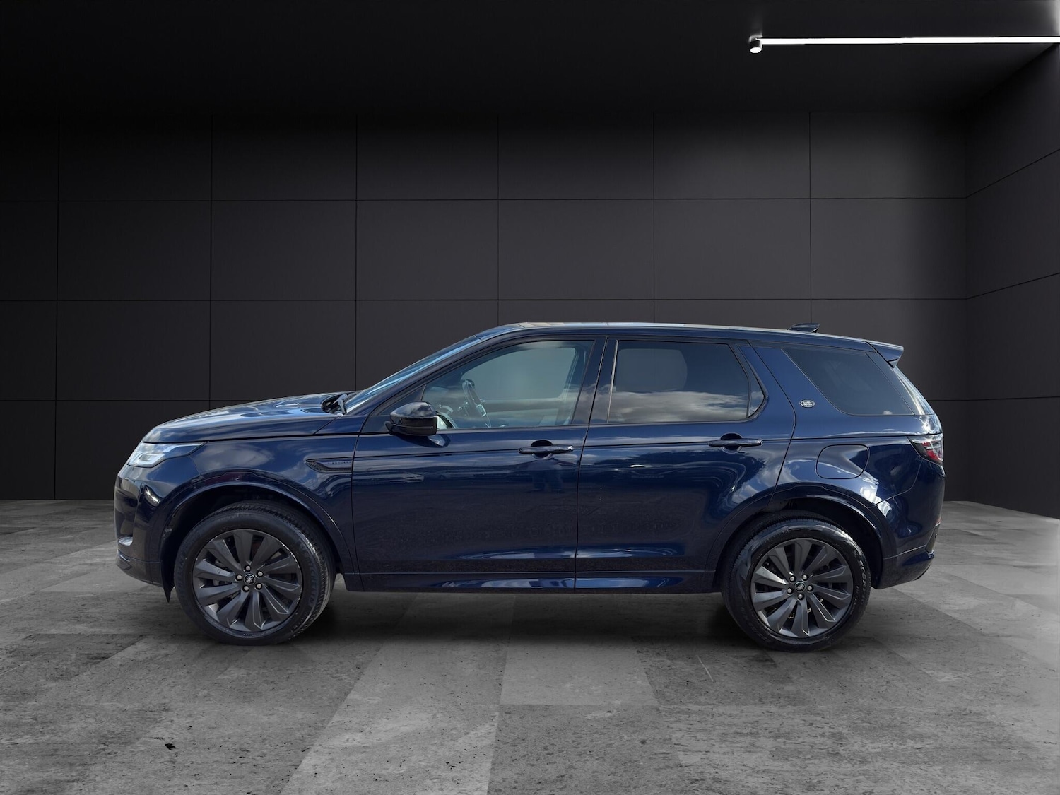 Used Land Rover Discovery Sport 2022 for sale - 76990470: Photo 7