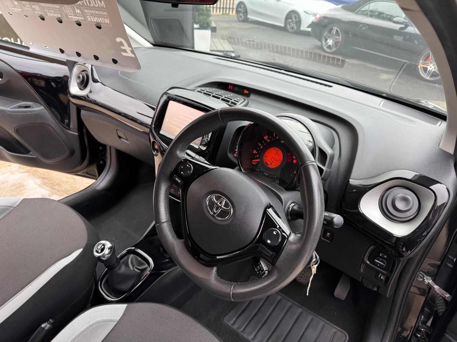 Used Toyota AYGO 2015 for sale - 76964853: Photo 17