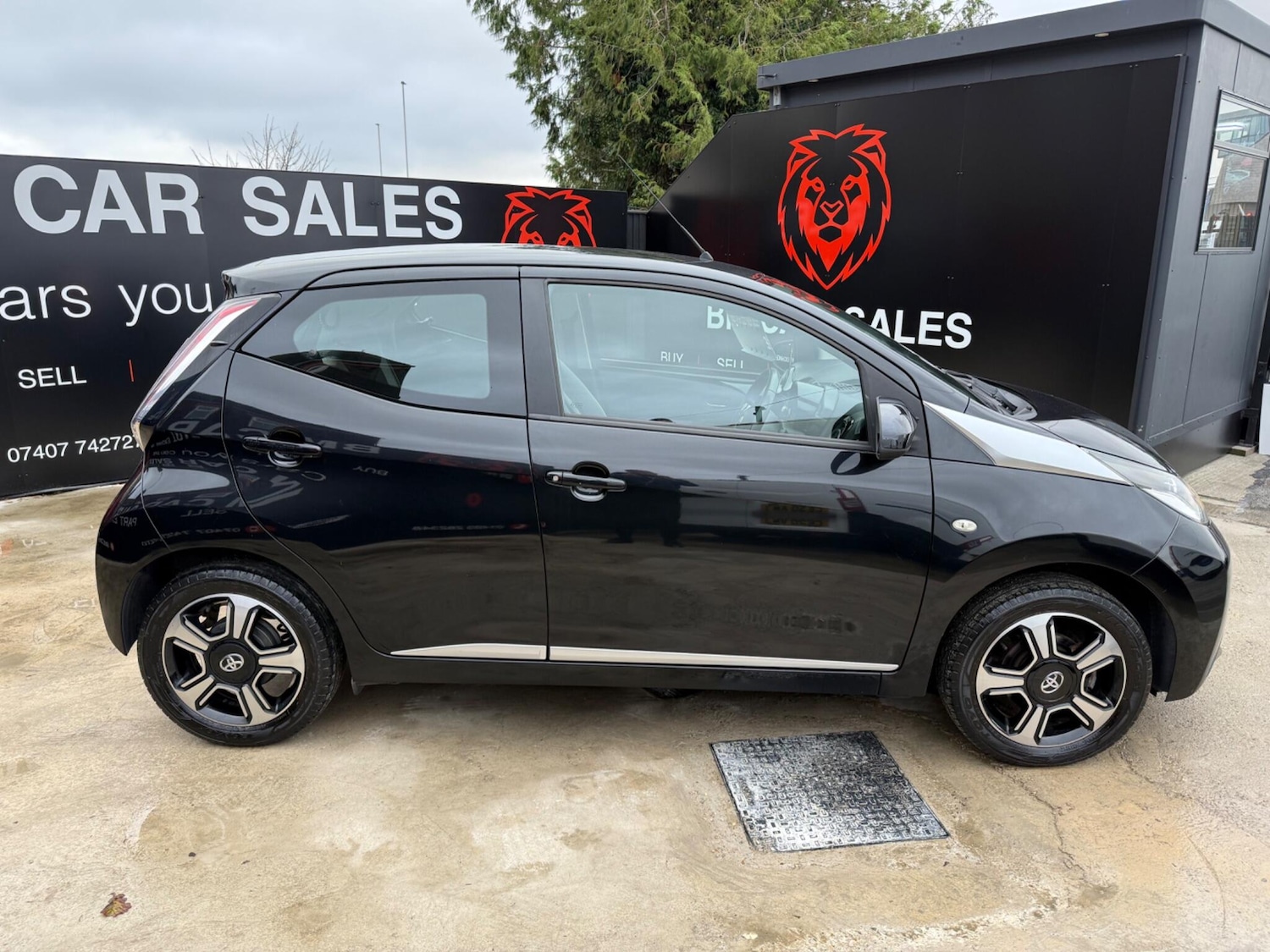 Used Toyota AYGO 2015 for sale - 76964853: Photo 4