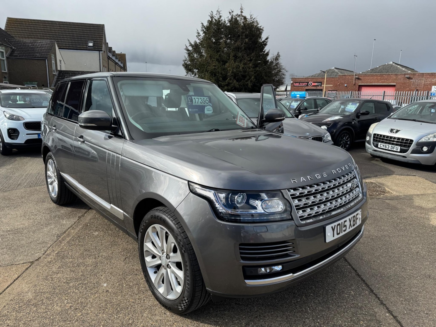 Used Land Rover Range Rover 2015 for sale - 76349608: Photo 1