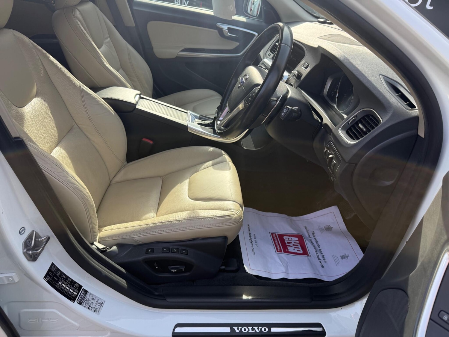 Used Volvo V60 2025 for sale - 77982927: Photo 16