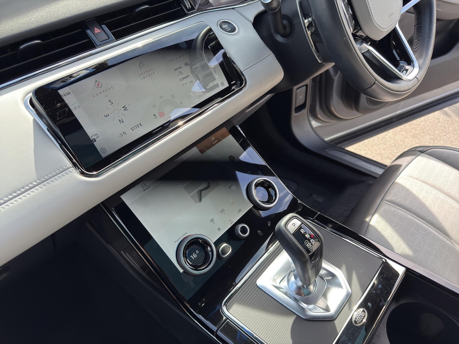 Used Land Rover Range Rover Evoque 2022 for sale - 76024586: Photo 11