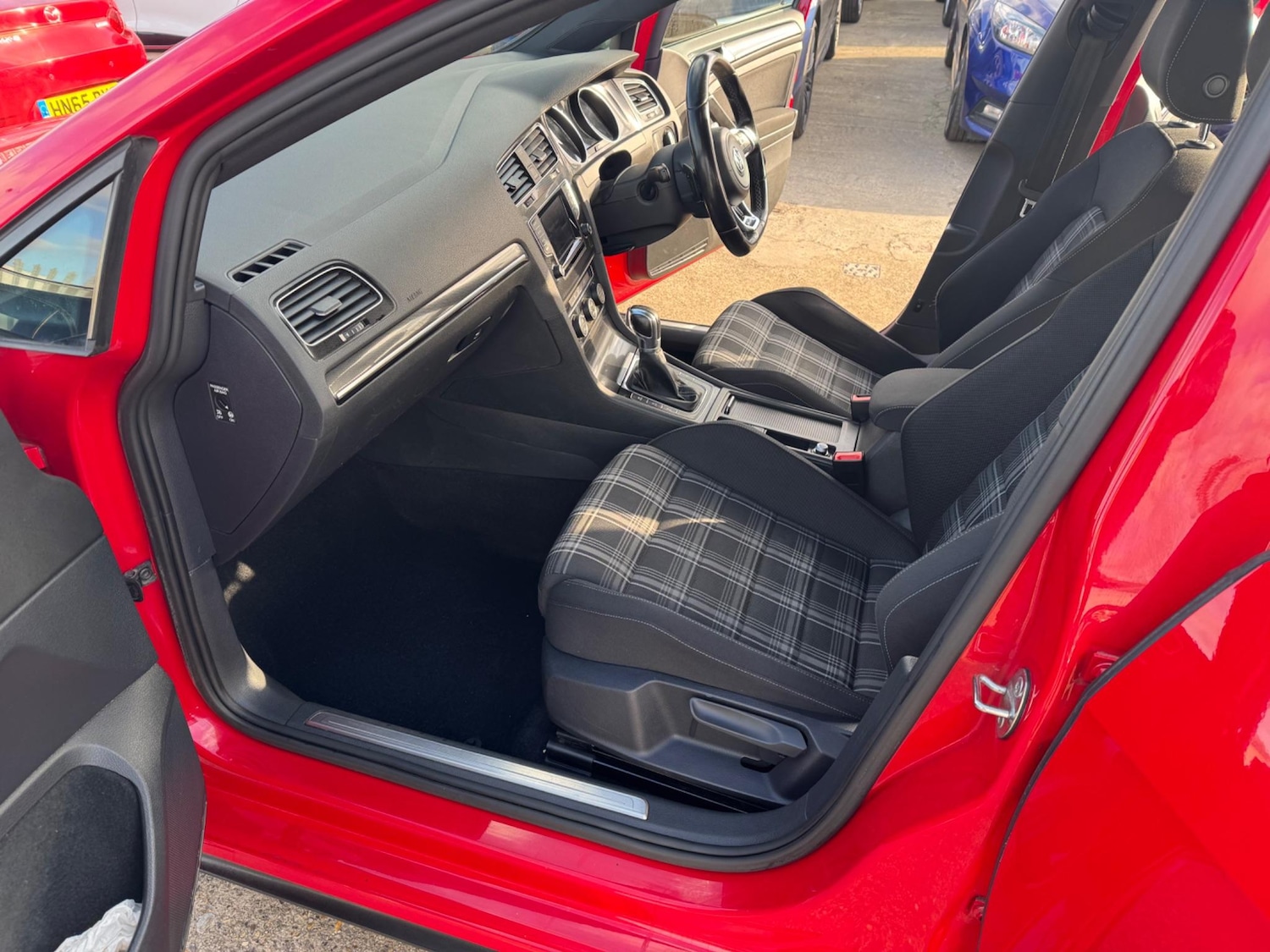 Used Volkswagen Golf for sale - 76729049: Photo 11