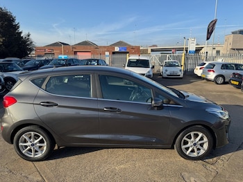Used Ford Fiesta 2017 for sale - 76832839: Photo