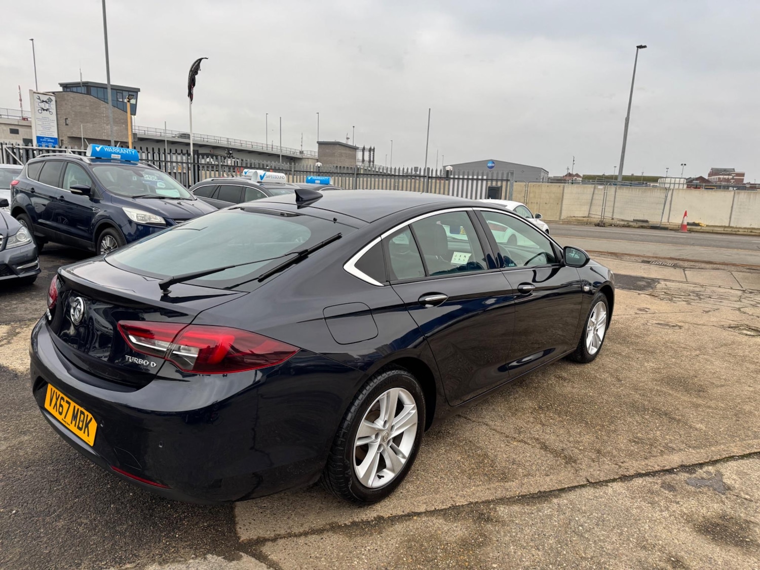 Used Vauxhall Insignia 2017 for sale - 76472212: Photo 5