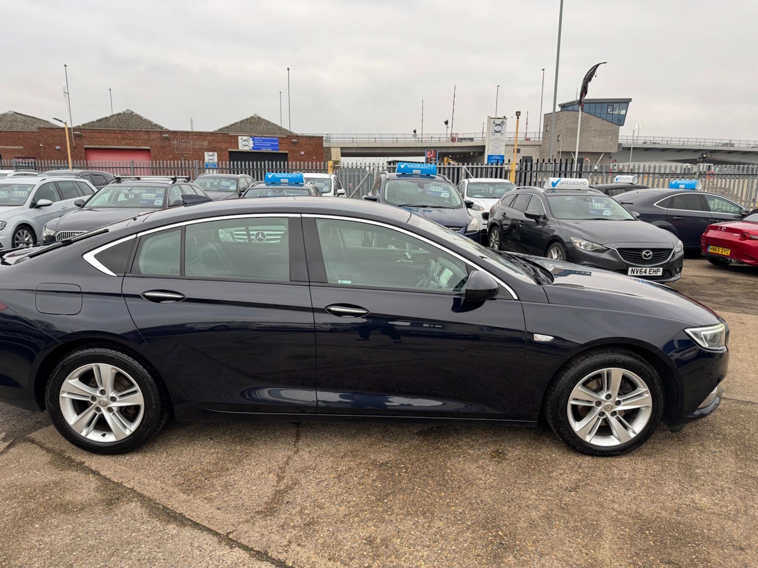 Used Vauxhall Insignia 2017 for sale - 76472212: Photo 7