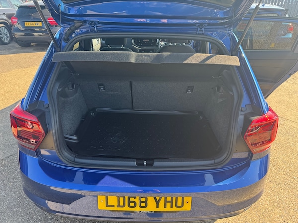 Used Volkswagen Polo 2018 for sale - 74072856: Photo 14