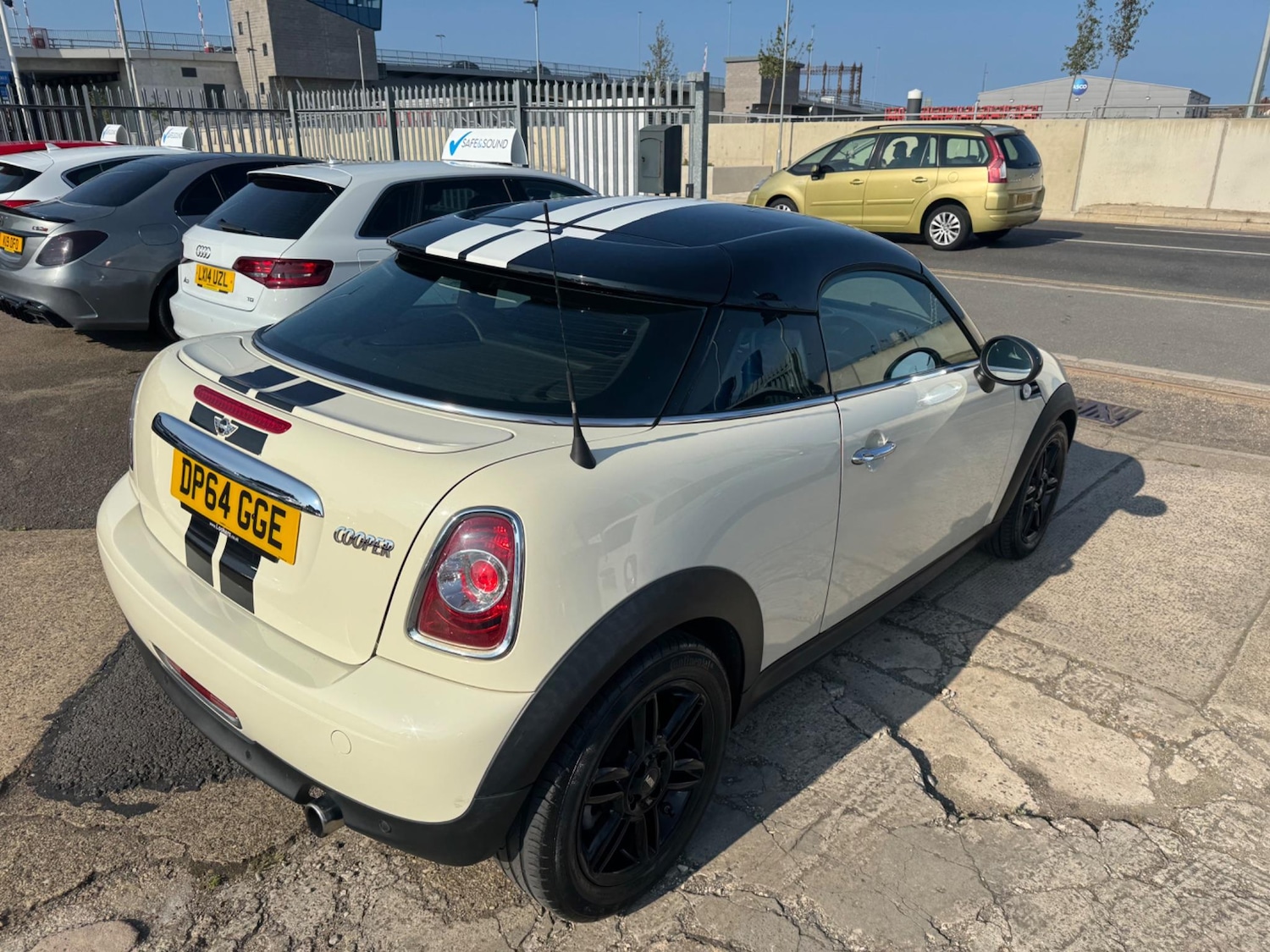 Used MINI Coupe 2015 for sale - 76349402: Photo 8
