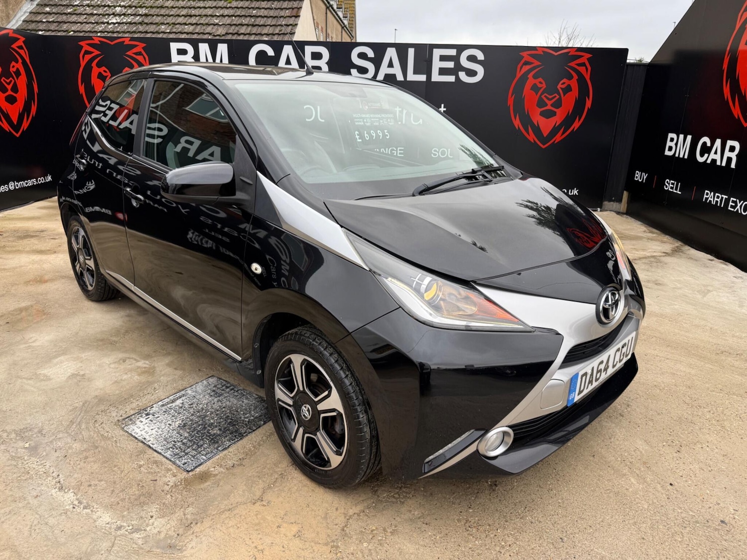 Used Toyota AYGO 2015 for sale - 76824130: Photo 1