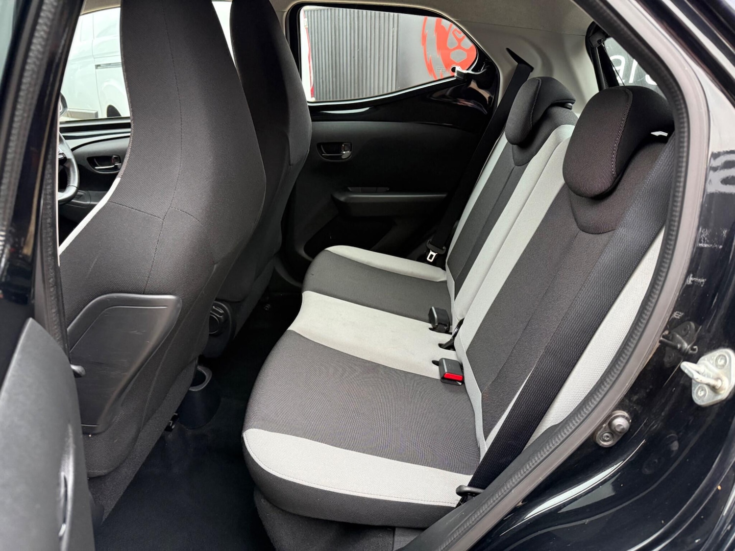 Used Toyota AYGO 2015 for sale - 76824130: Photo 12