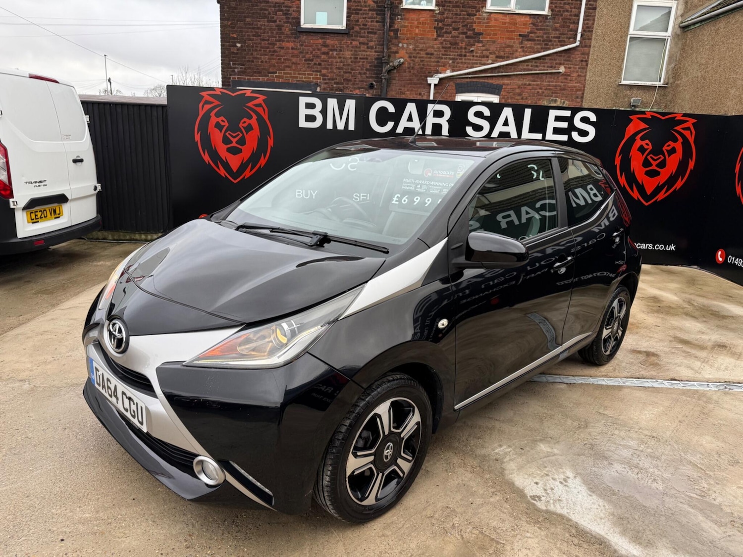Used Toyota AYGO 2015 for sale - 76824130: Photo 2