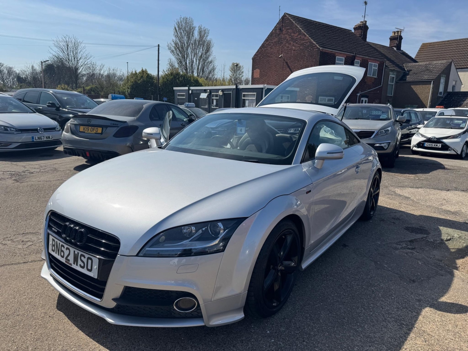 Used Audi TT 2012 for sale - 76348748: Photo 2