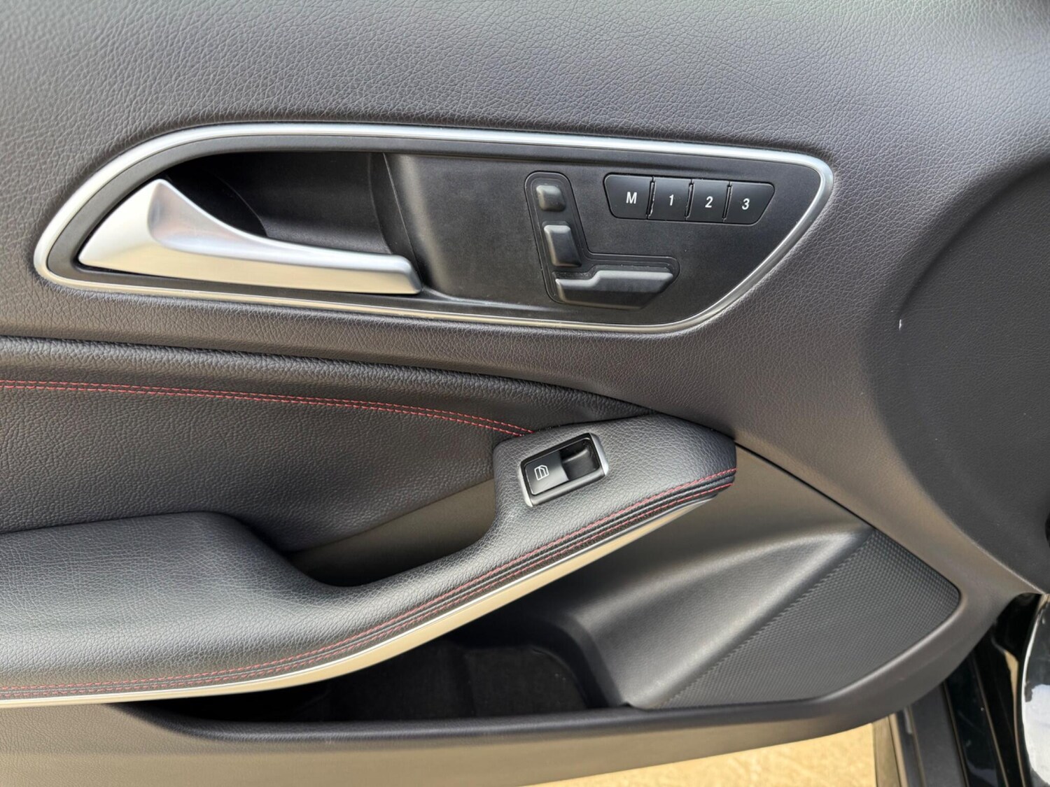 Used Mercedes-Benz GLA 2015 for sale - 77585767: Photo 11