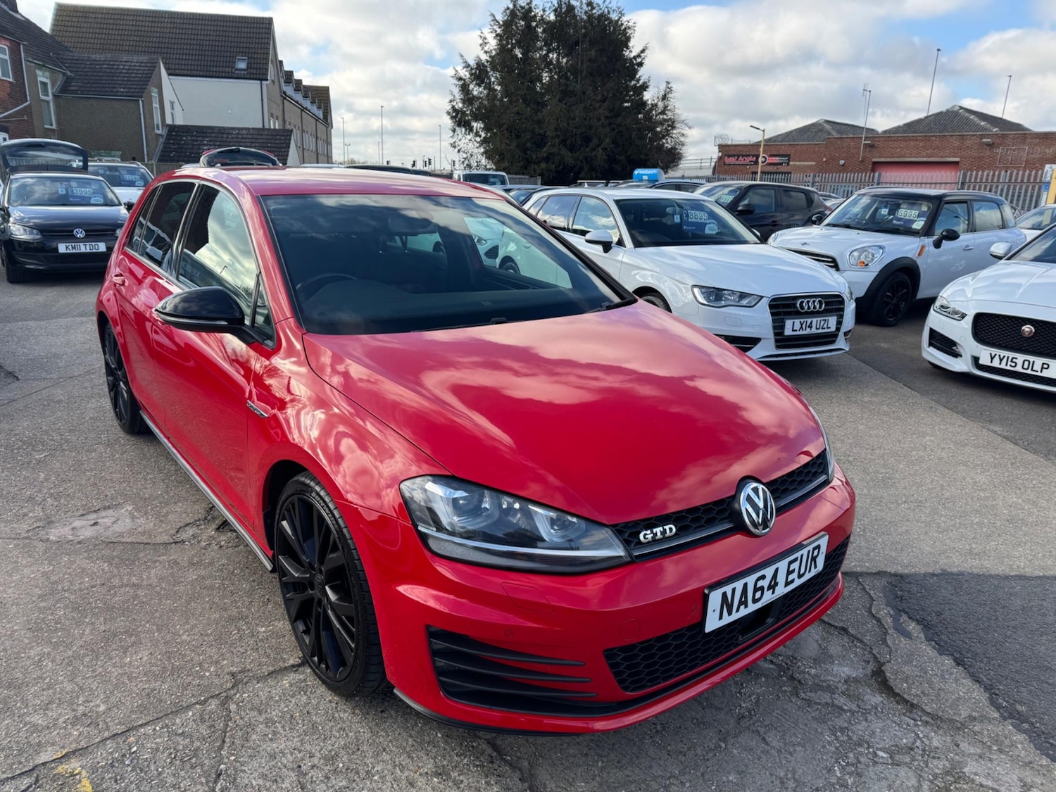 Used Volkswagen Golf 2014 for sale - 77091709: Photo 2