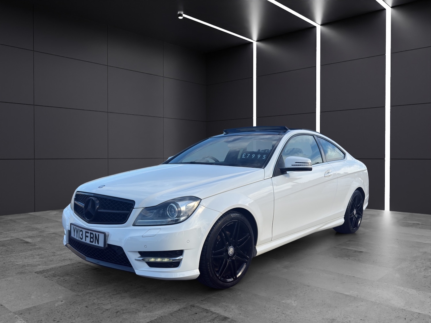 Used Mercedes-Benz C-Class 2013 for sale - 76092247: Photo 2