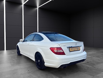 Used Mercedes-Benz C-Class 2013 for sale - 76092247: Photo