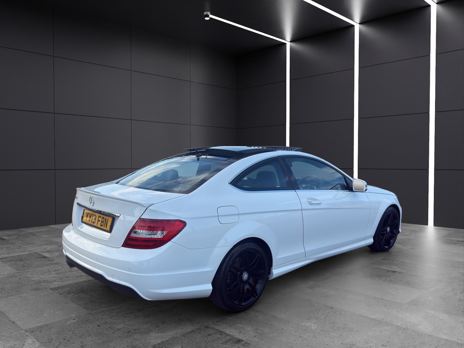 Used Mercedes-Benz C-Class 2013 for sale - 76092247: Photo 5