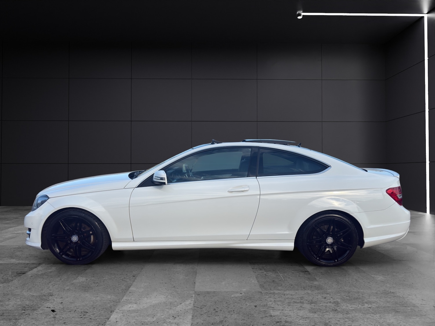 Used Mercedes-Benz C-Class 2013 for sale - 76092247: Photo 7