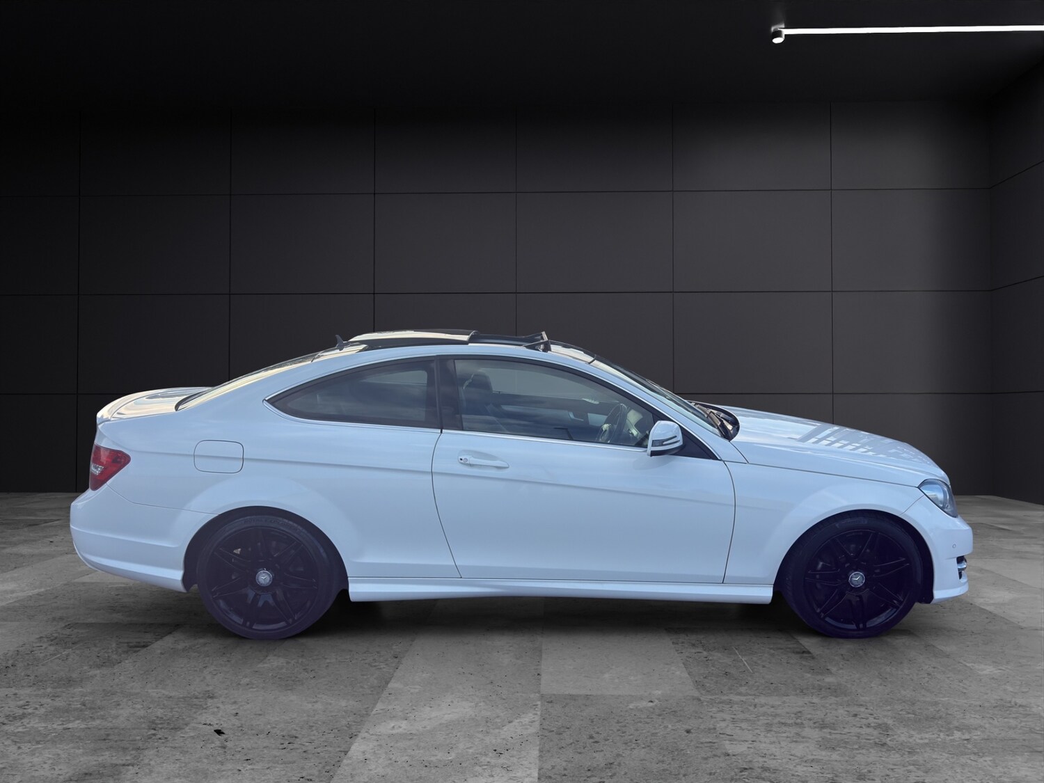 Used Mercedes-Benz C-Class 2013 for sale - 76092247: Photo 8