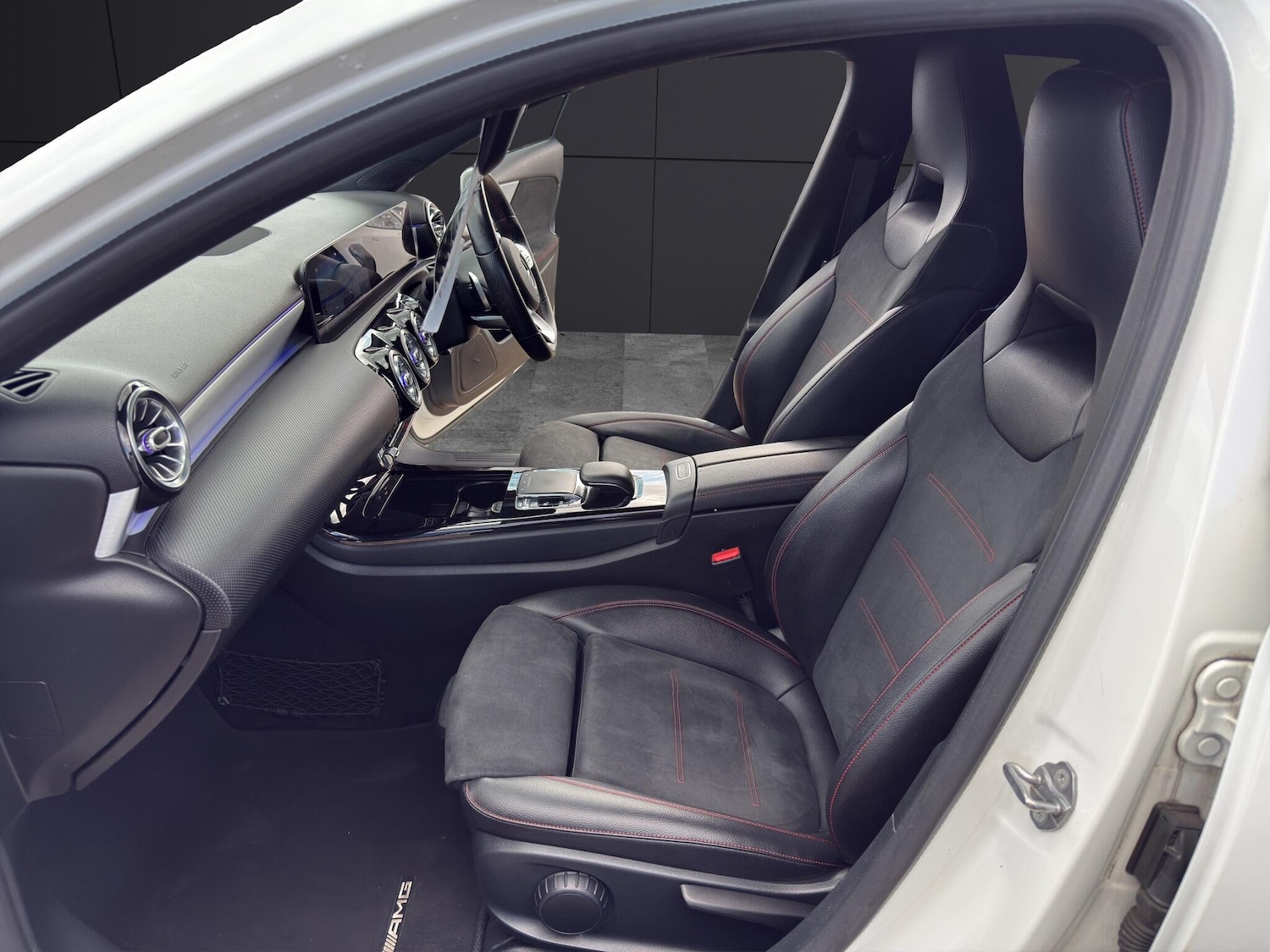 Used Mercedes-Benz A-Class 2018 for sale - 77143646: Photo 11