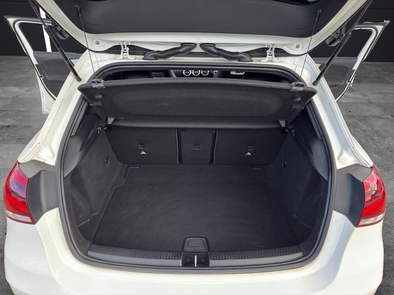 Used Mercedes-Benz A-Class 2018 for sale - 77143646: Photo 14