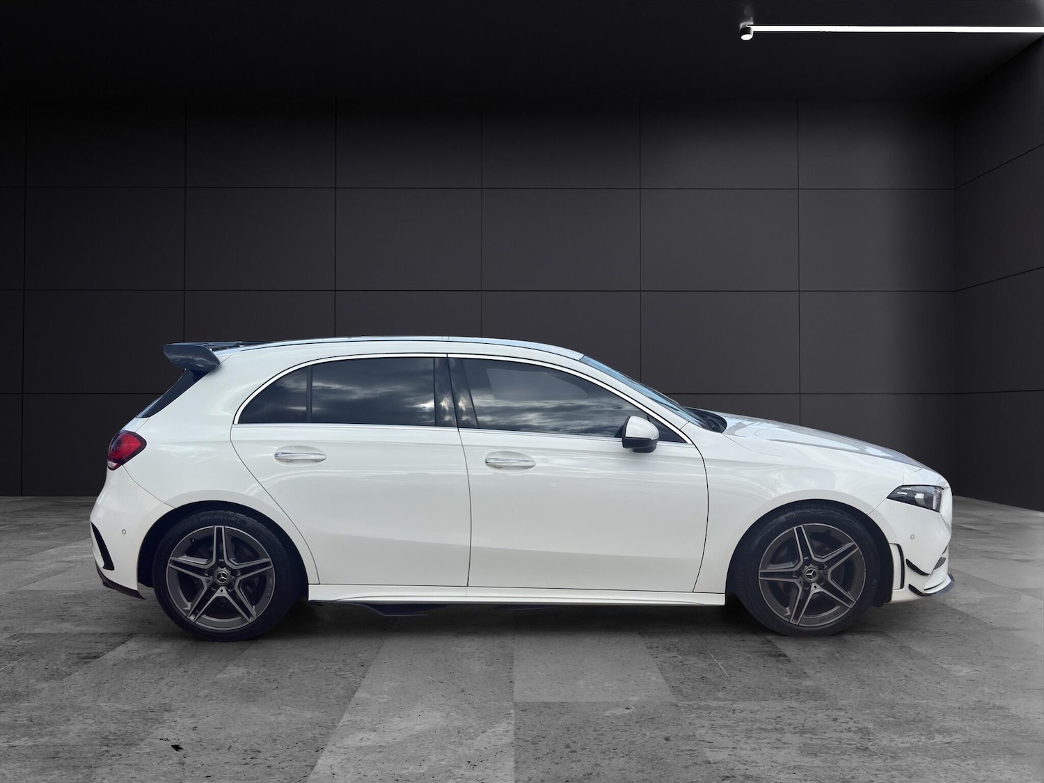 Used Mercedes-Benz A-Class 2018 for sale - 76472265: Photo 8