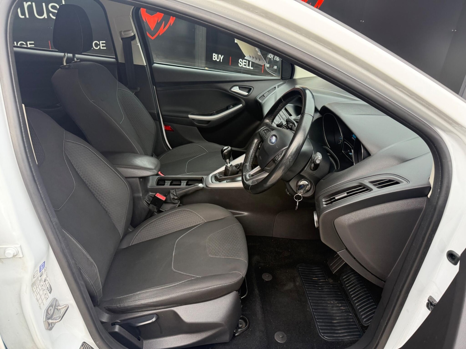 Used Ford Focus 2015 for sale - 77395703: Photo 15