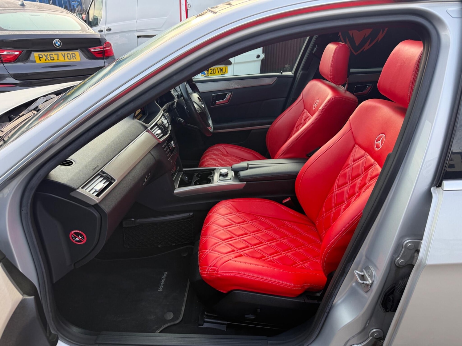 Used Mercedes-Benz E Class 2010 for sale - 77326198: Photo 12