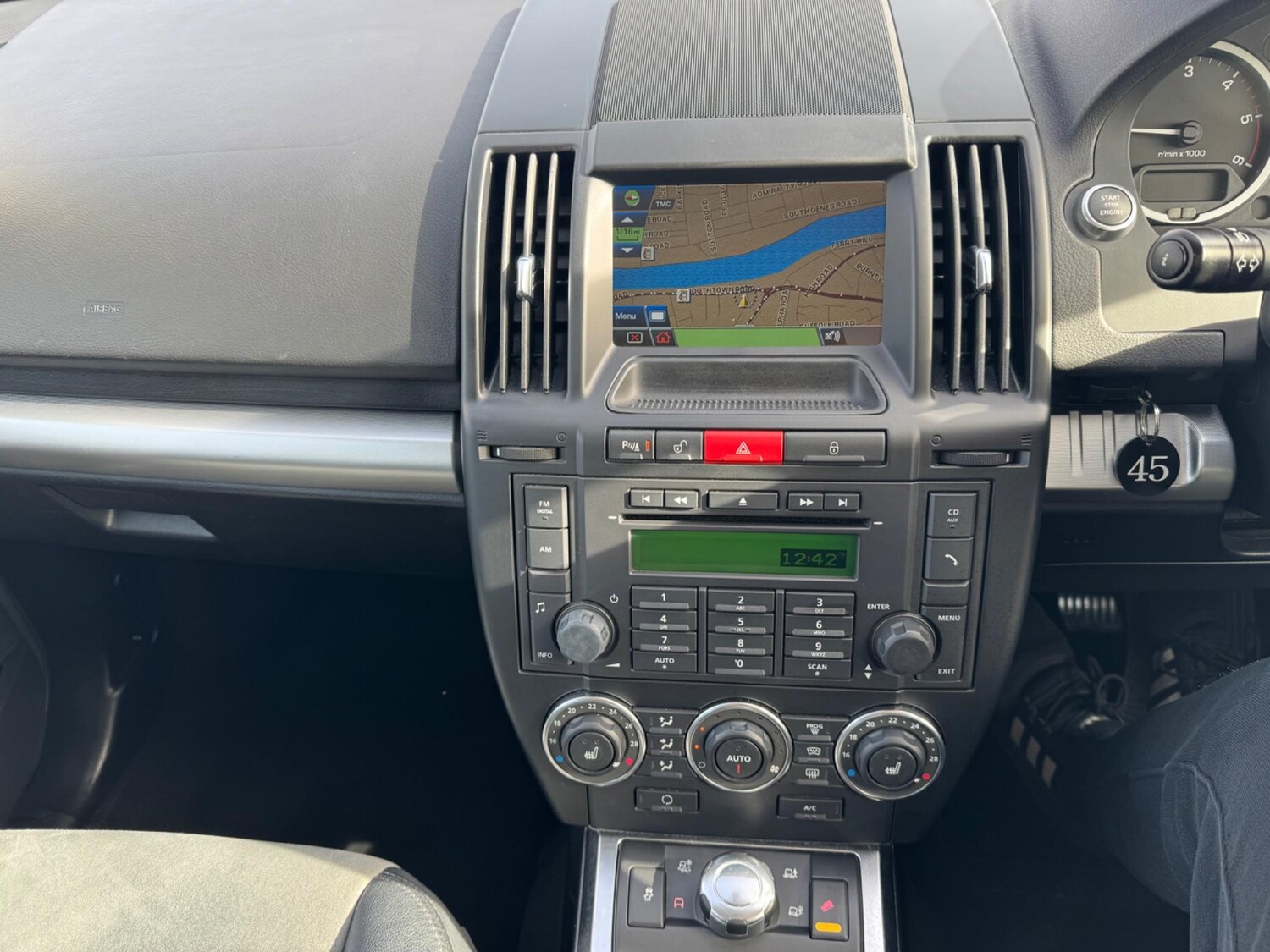 Used Land Rover Freelander 2 2012 for sale - 76349214: Photo 16