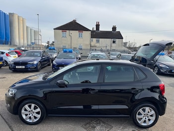 Used Volkswagen Polo 2014 for sale - 76772111: Photo