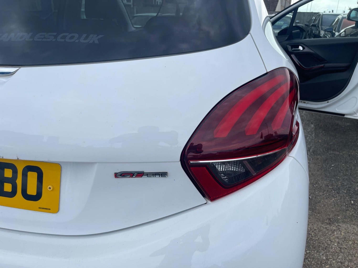 Used Peugeot 208 2015 for sale - 77993611: Photo 10