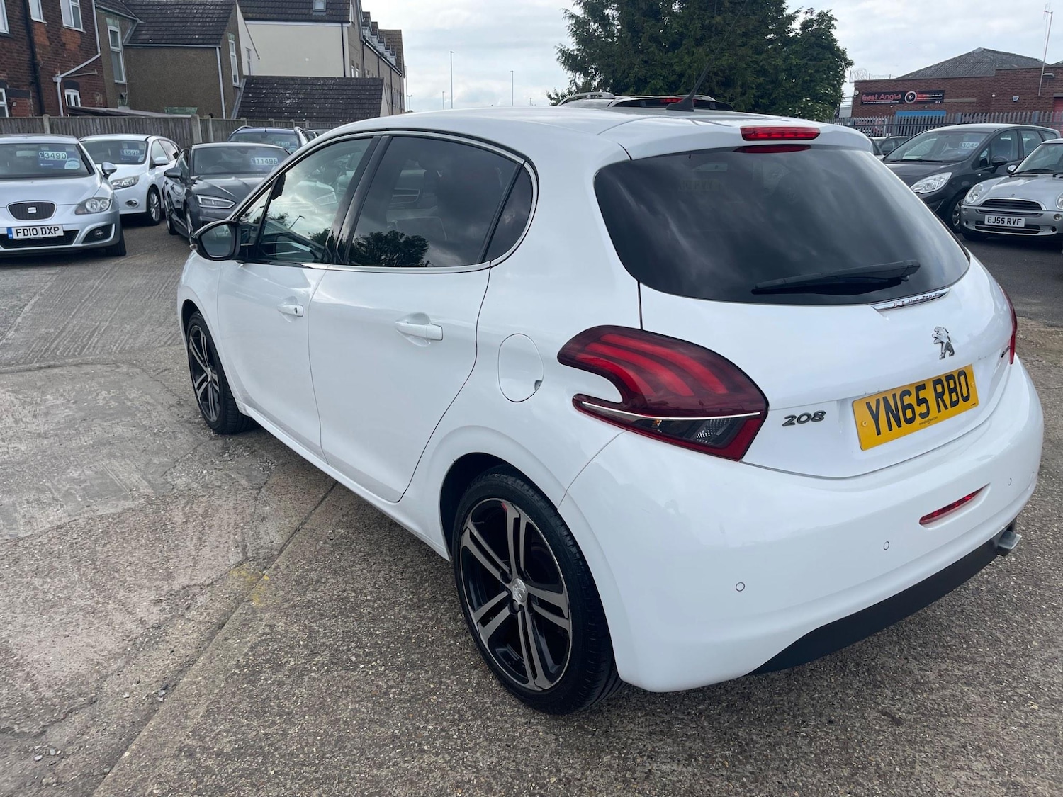 Used Peugeot 208 2015 for sale - 77993611: Photo 5
