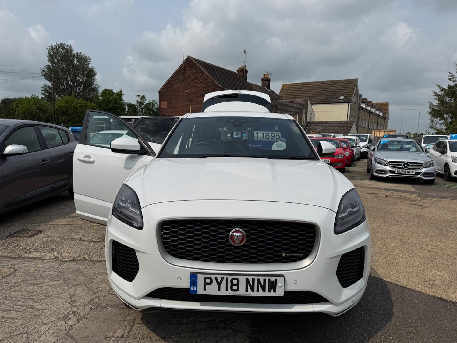 Used Jaguar E-Pace 2018 for sale - 76348732: Photo 3
