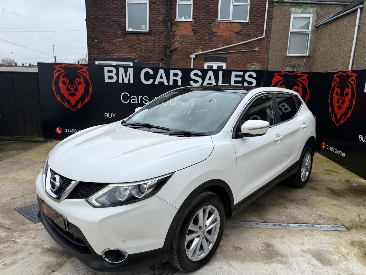Used Nissan Qashqai 2014 for sale - 77695390: Photo 2