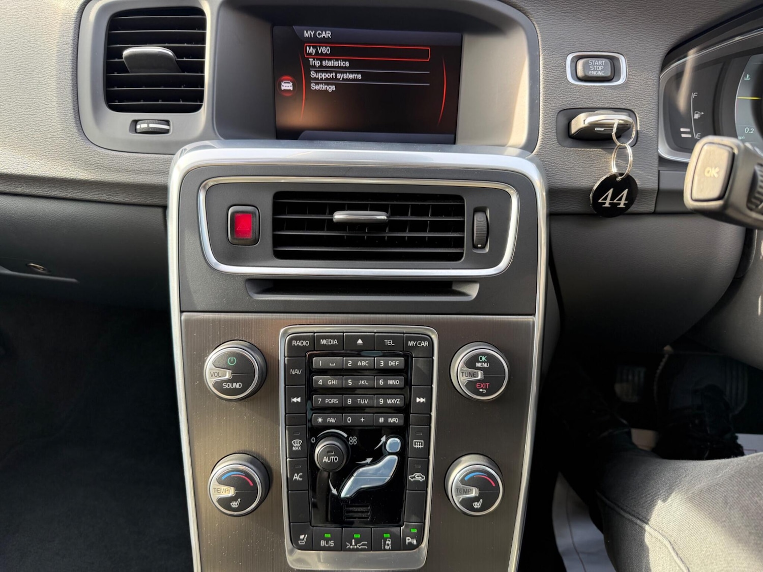 Used Volvo V60 2025 for sale - 77637507: Photo 19