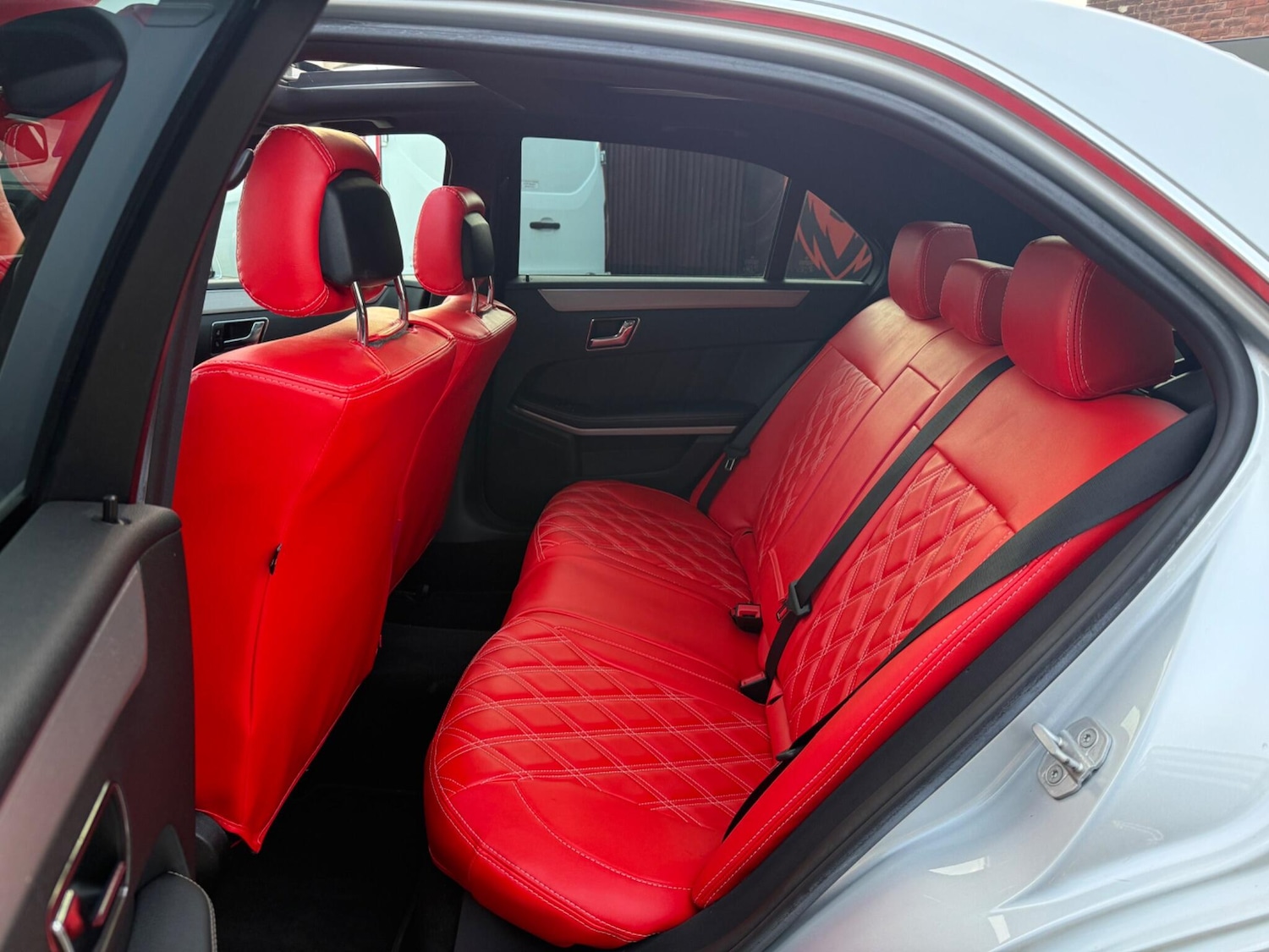 Used Mercedes-Benz E Class 2010 for sale - 78006885: Photo 14