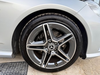 Used Mercedes-Benz E Class 2010 for sale - 78006885: Photo