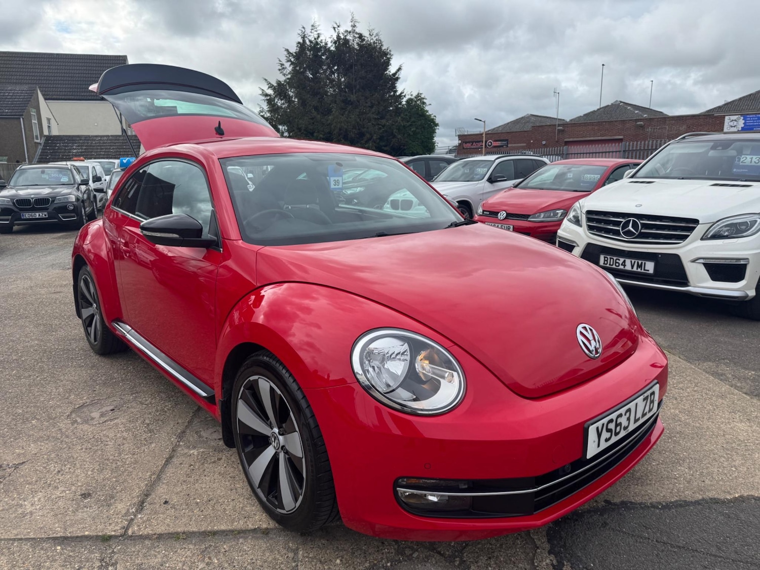 Used Volkswagen Beetle 2013 for sale - 76349027: Photo 1