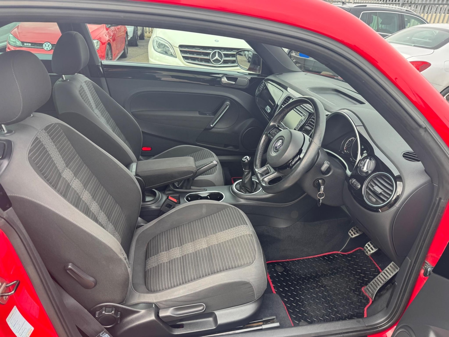 Used Volkswagen Beetle 2013 for sale - 76349027: Photo 16