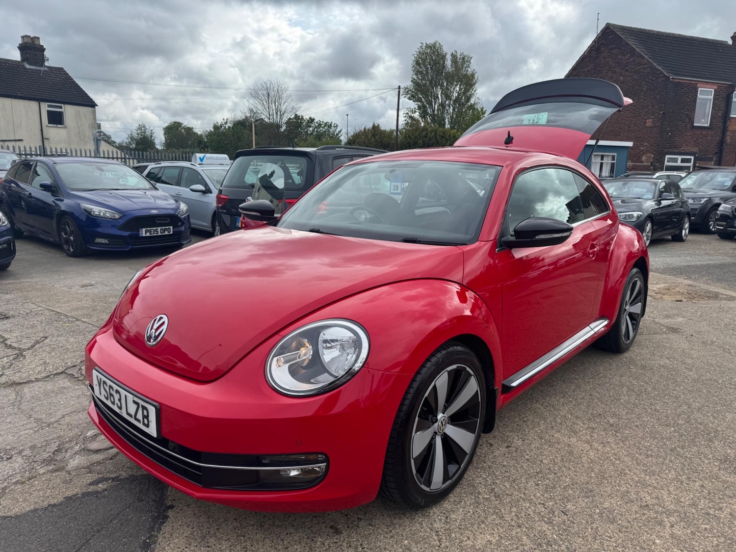 Used Volkswagen Beetle 2013 for sale - 76349027: Photo 2