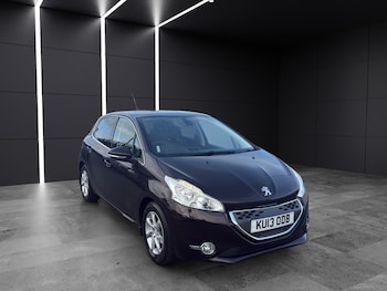 Peugeot - 208