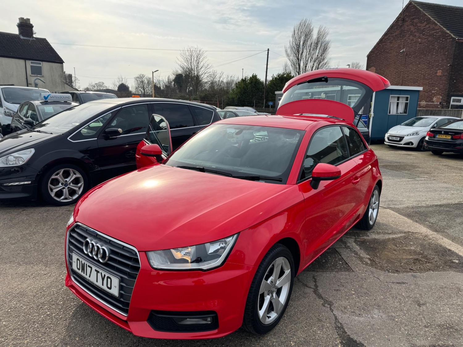 Used Audi A1 2017 for sale - 76349767: Photo 2