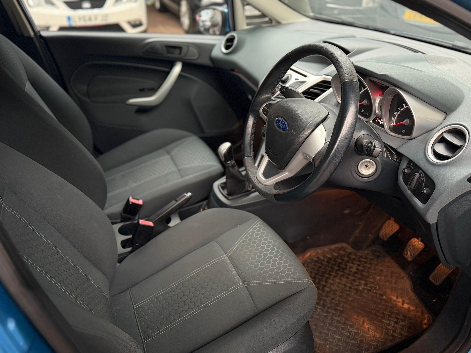 Used Ford Fiesta 2010 for sale - 76508594: Photo 10