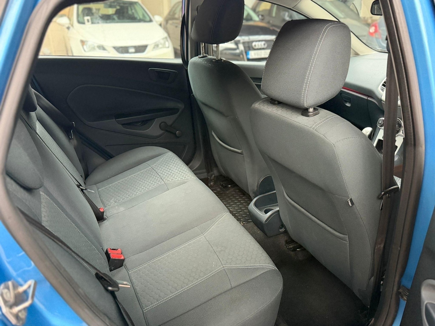 Used Ford Fiesta 2010 for sale - 76508594: Photo 8